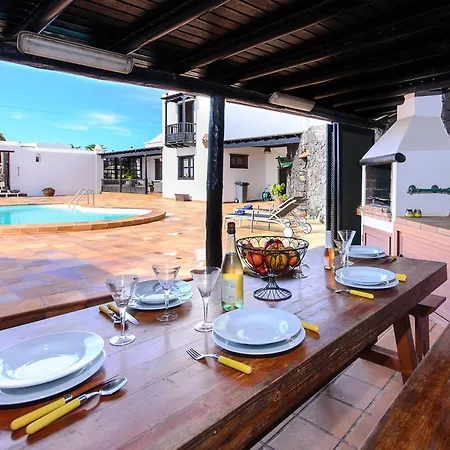 El Islote Villa San Bartolome (Las Palmas)
